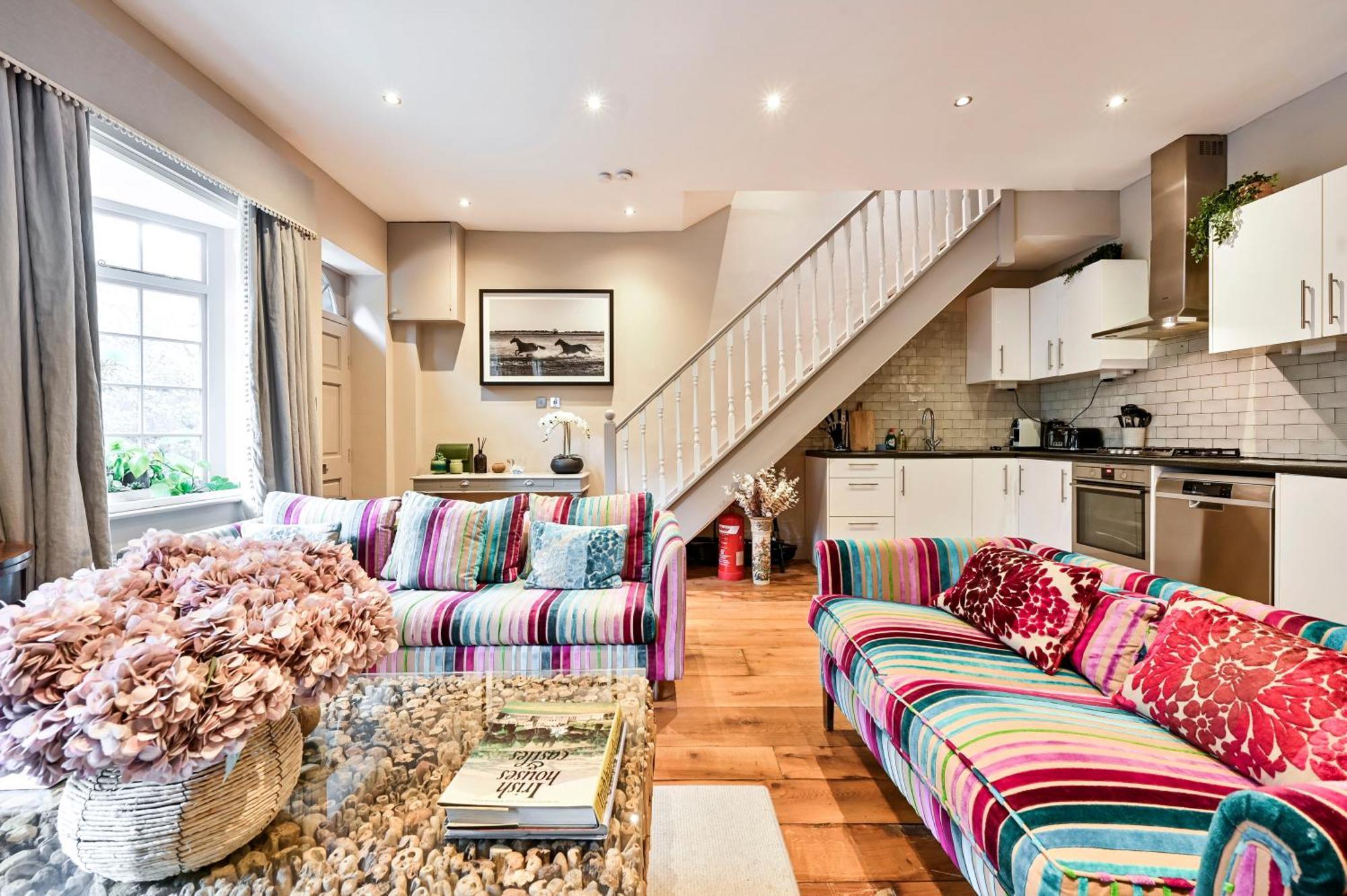 런던 Magnificent 2 Bed Hyde Park Mews House 아파트 외부 사진