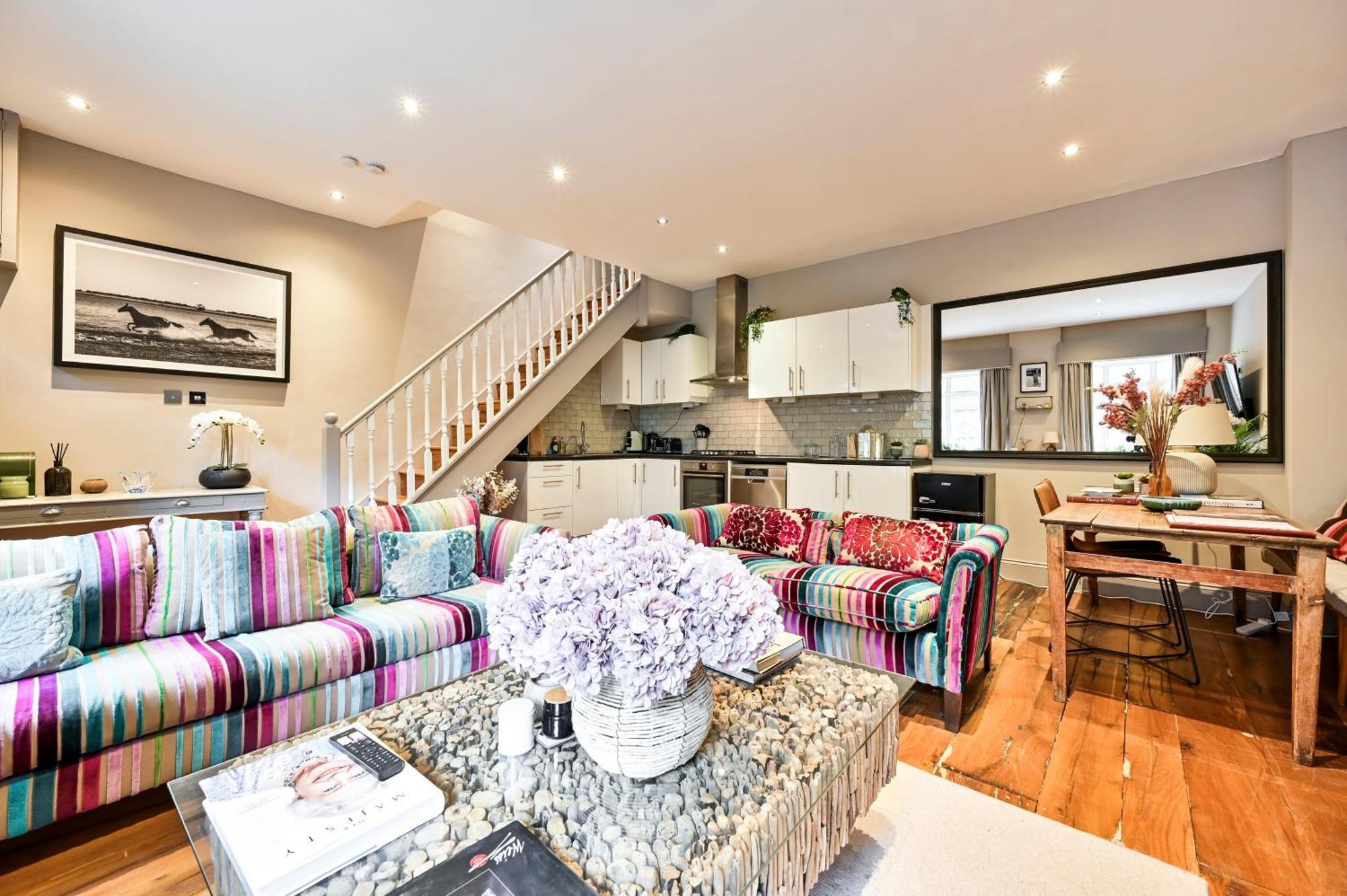 런던 Magnificent 2 Bed Hyde Park Mews House 아파트 외부 사진